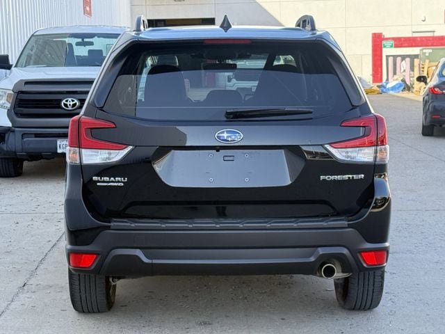 Used 2023 Subaru Forester Limited image 5