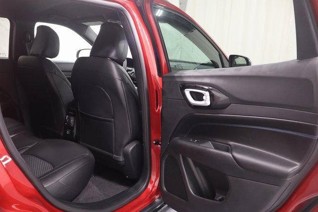Used 2026 Jeep Compass Latitude AWD/4WD image 20