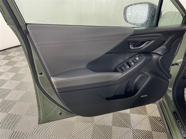 Used 2024 Subaru Crosstrek 2.5i Limited w/ Popular Package #3 image 17