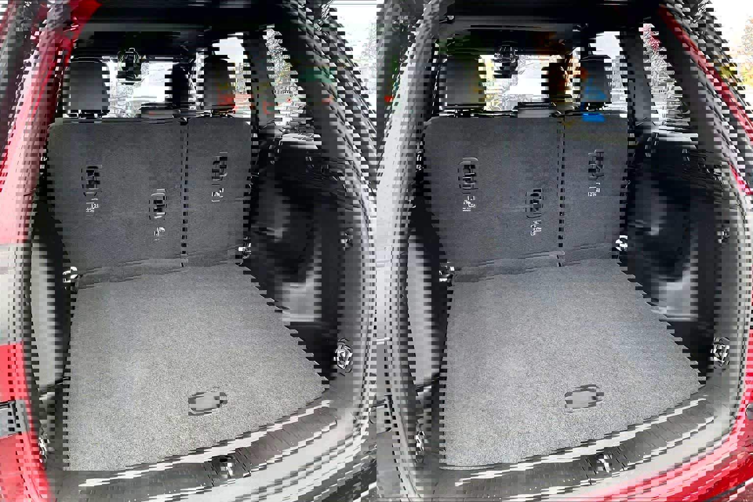 New 2025 Jeep Grand Cherokee Altitude image 19