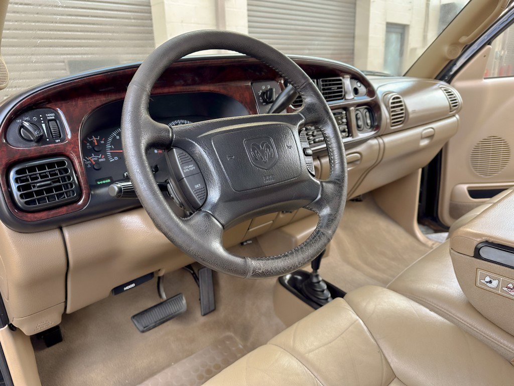 Used 2001 Dodge Ram 2500 Truck SLT image 17