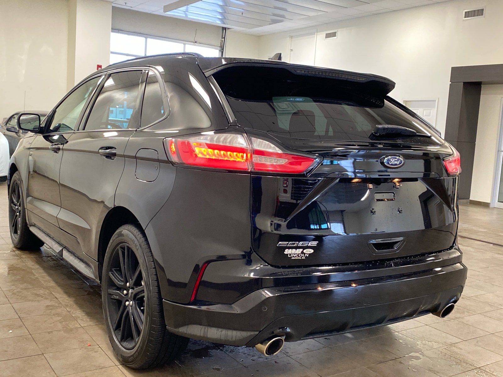 Certified 2020 Ford Edge ST-Line image 5