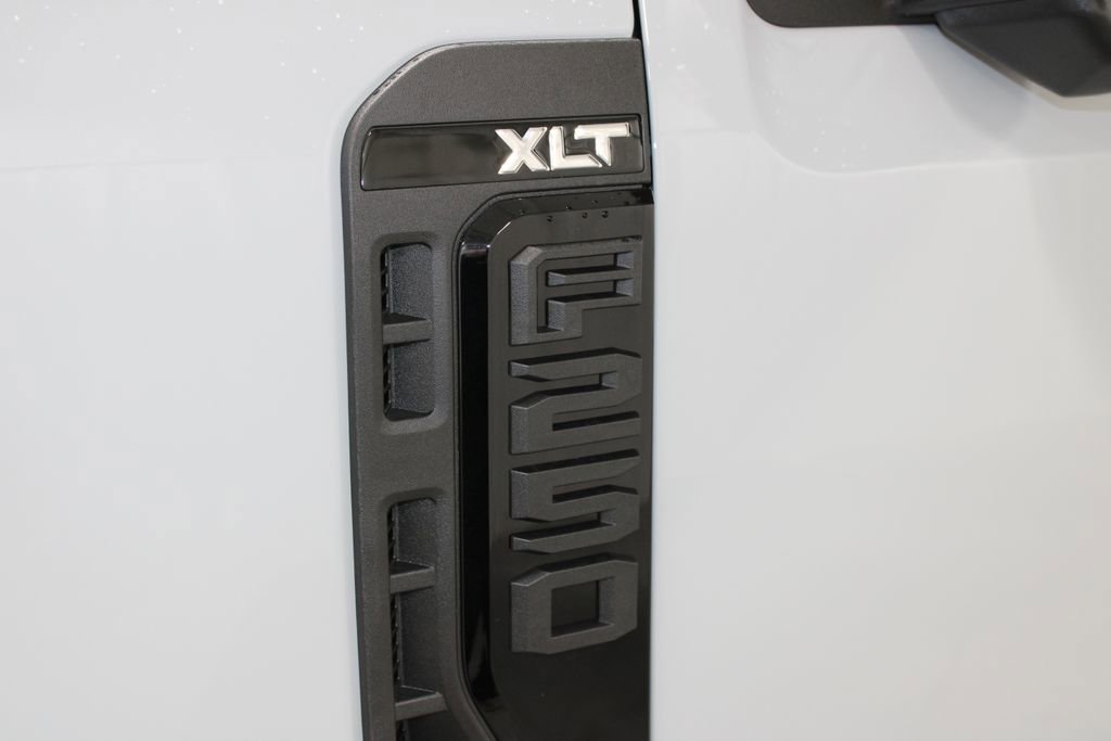 New 2026 Ford F250 XLT w/ XLT Premium Package image 13
