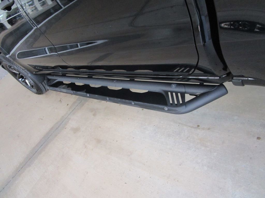 Used 2023 Chevrolet Silverado 1500 Custom Trail Boss w/ LPO, Dark Essentials Package image 11