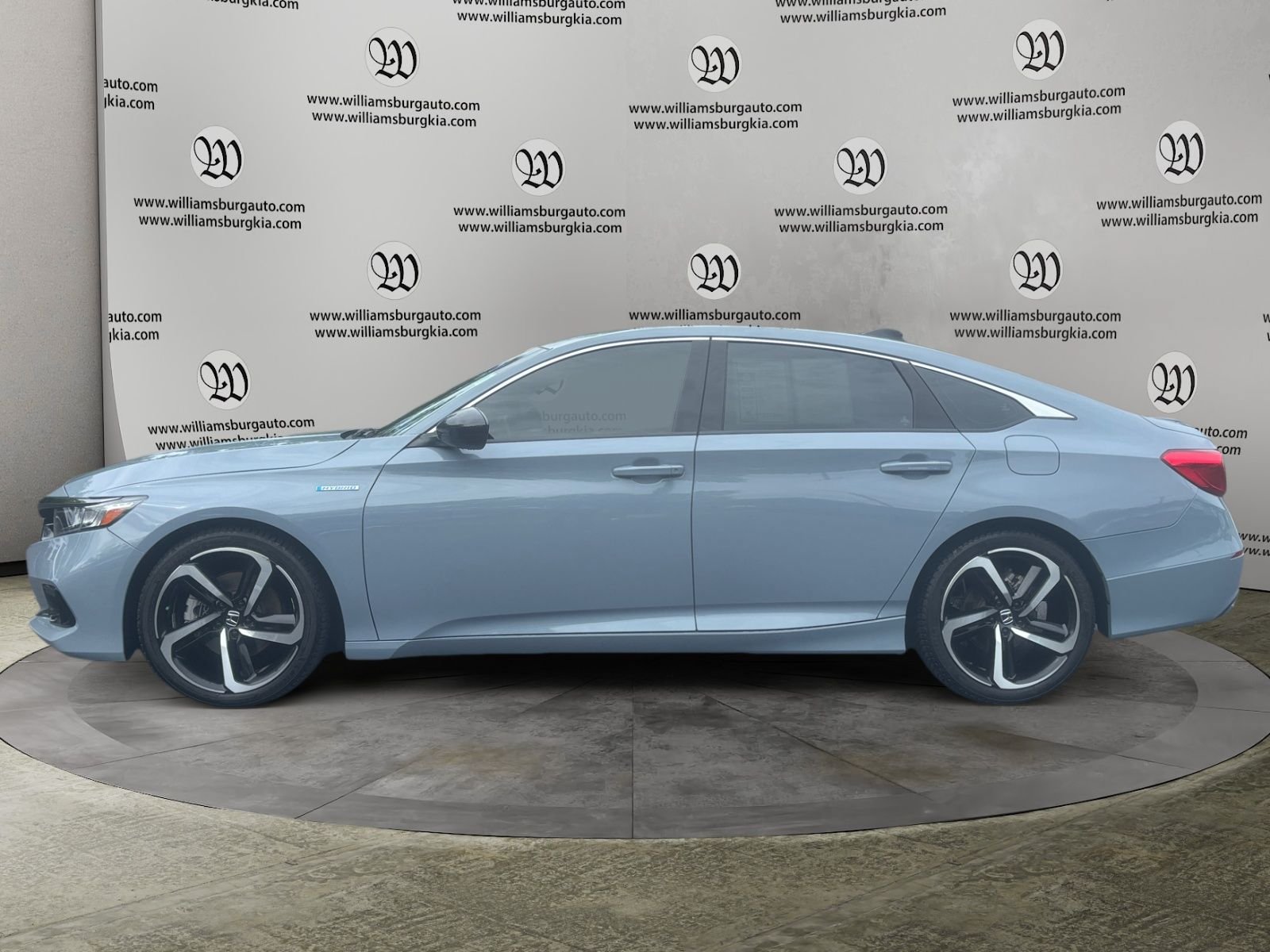 Used 2022 Honda Accord Sport image 2