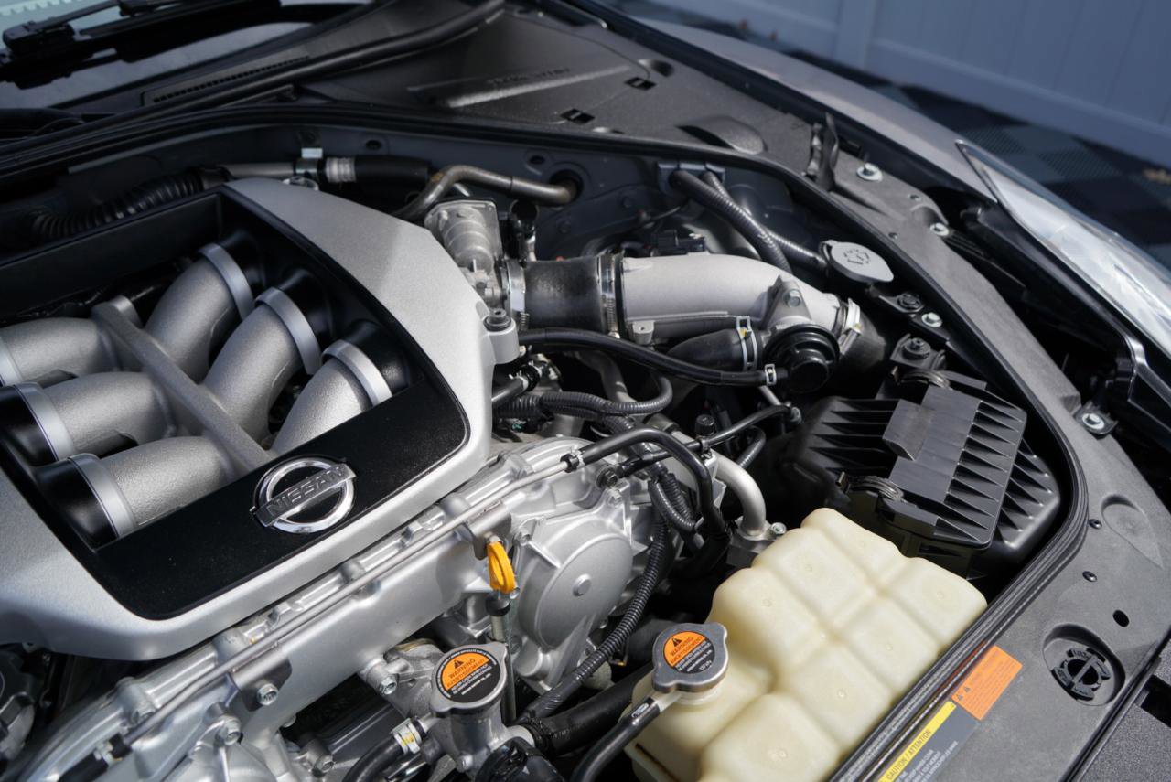 Used 2010 Nissan GT-R Premium image 73