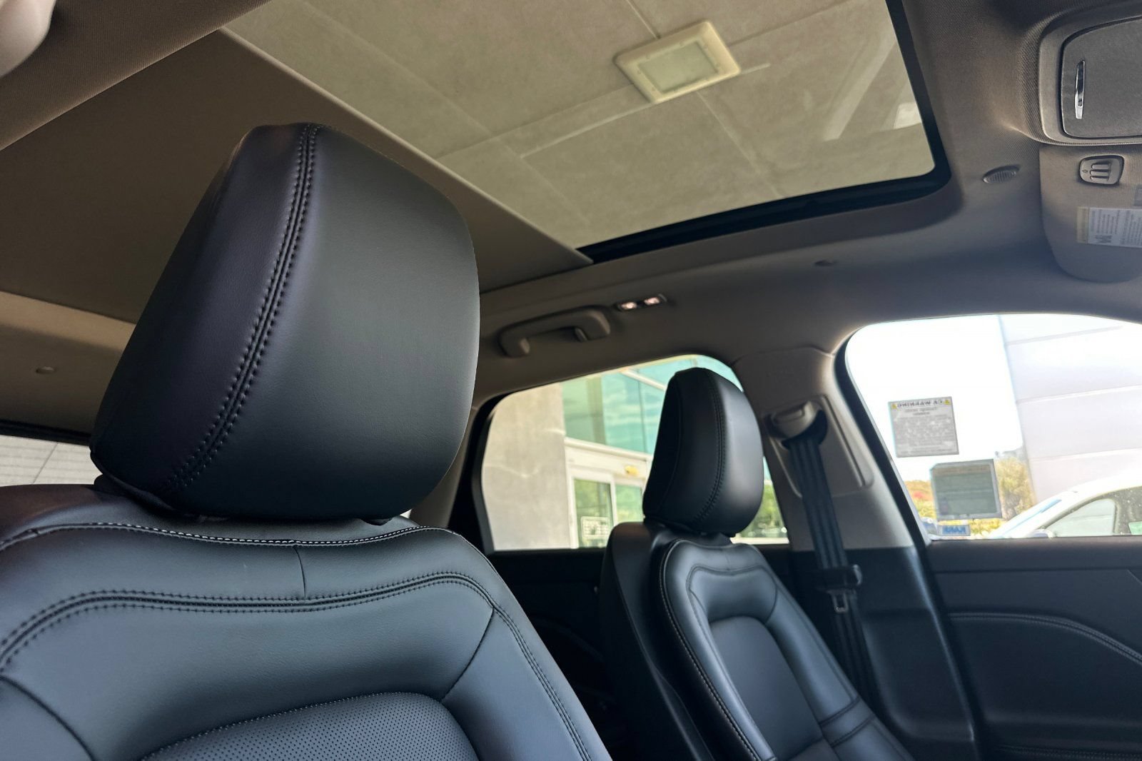 Certified 2025 Lincoln Corsair AWD w/ Equipment Group 101A image 16