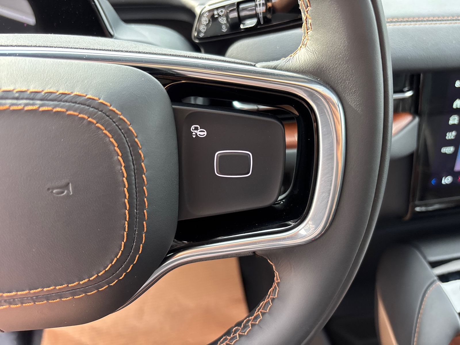 New 2026 Lincoln Navigator L Black Label AWD/4WD image 17