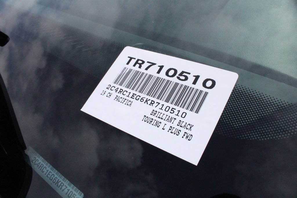 Used 2019 Chrysler Pacifica Touring-L Plus w/ S Appearance Package FWD image 38