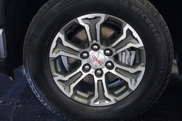 Used 2025 GMC Sierra 1500 SLT RWD image 4