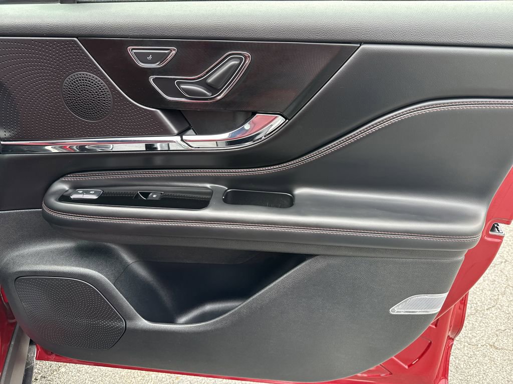 Used 2025 Lincoln Corsair Grand Touring w/ Equipment Group 301A image 14