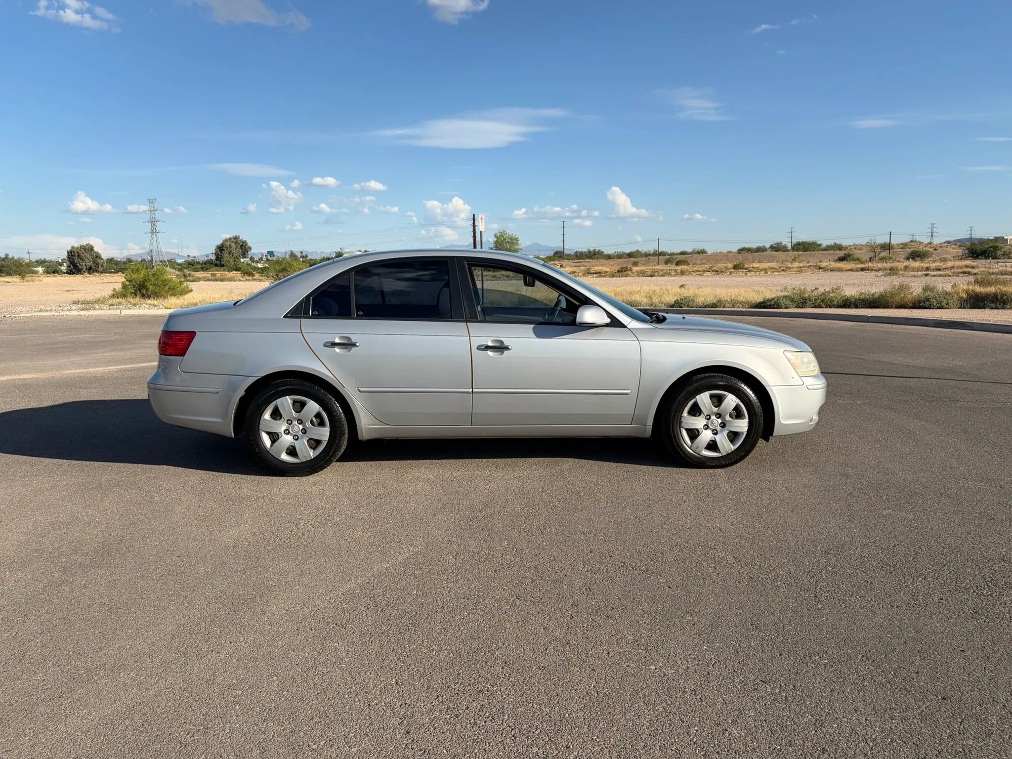 Used 2009 Hyundai Sonata GLS FWD image 4