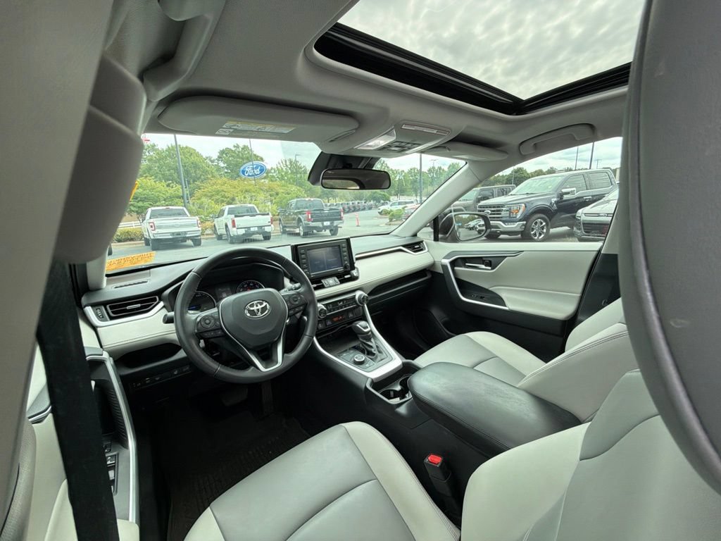Used 2021 Toyota RAV4 XLE Premium AWD/4WD image 13