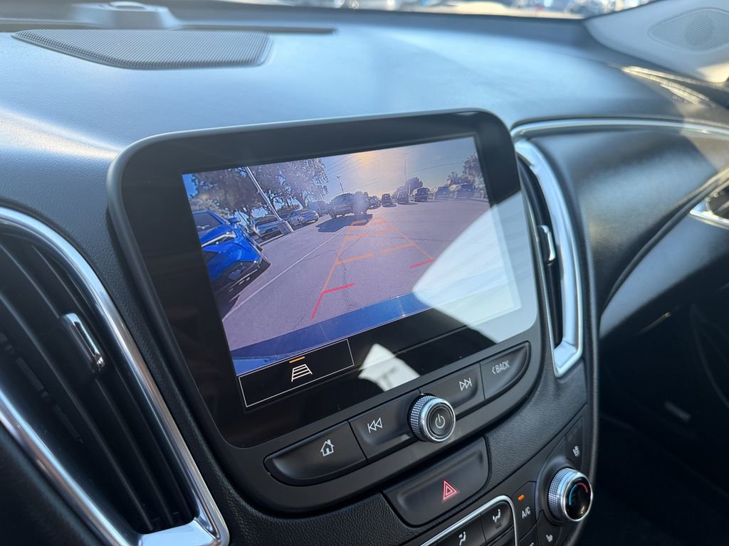 Used 2022 Chevrolet Malibu Premier FWD image 21