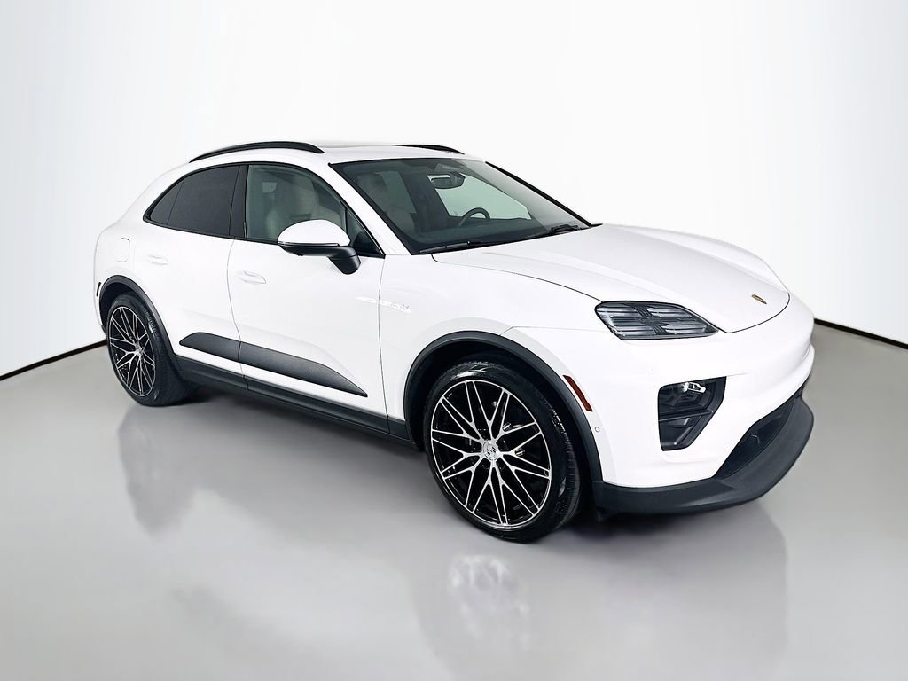 Certified 2025 Porsche Macan Electric image 7