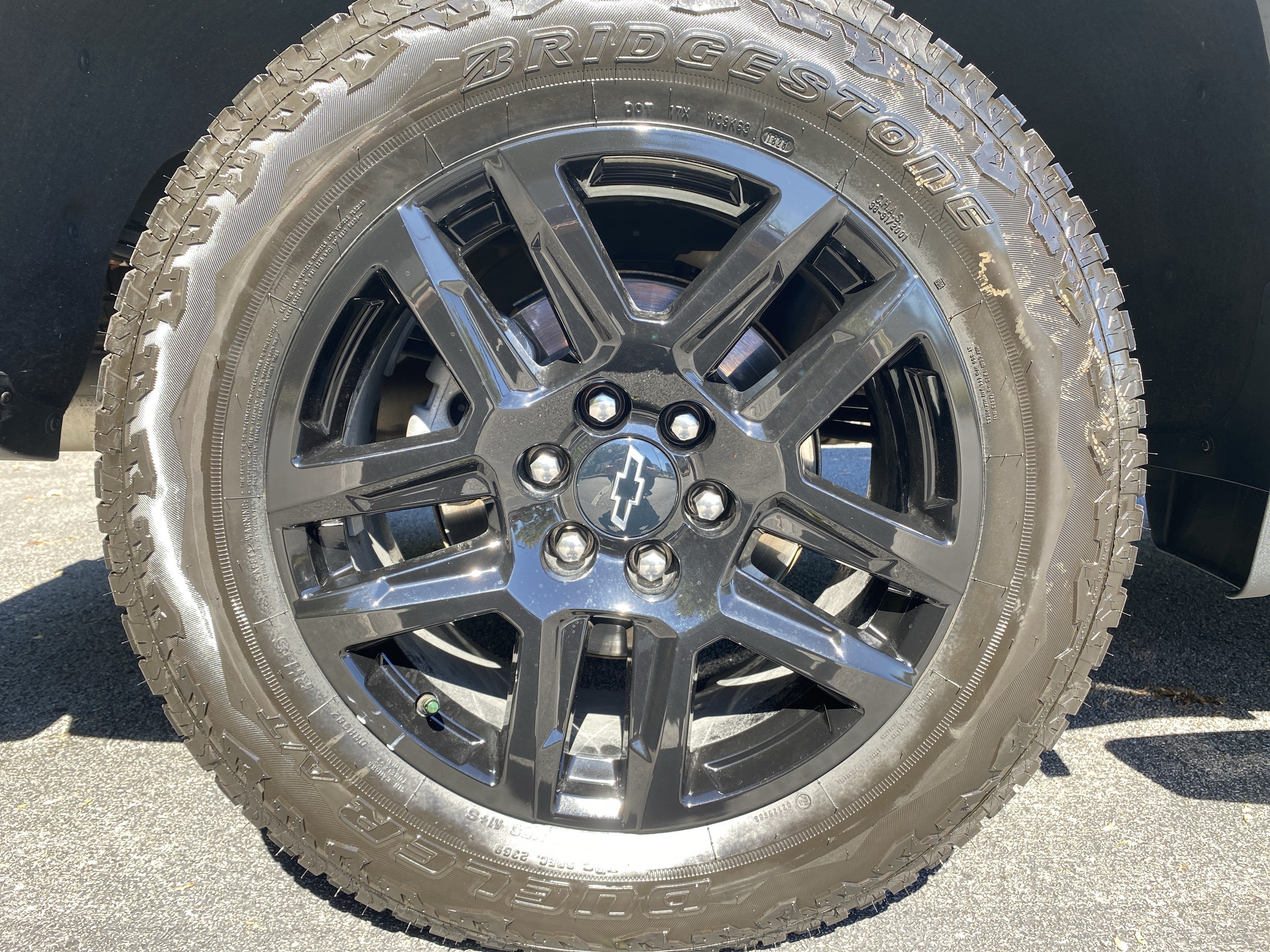 Used 2023 Chevrolet Silverado 1500 High Country w/ High Country Premium Package AWD/4WD image 52
