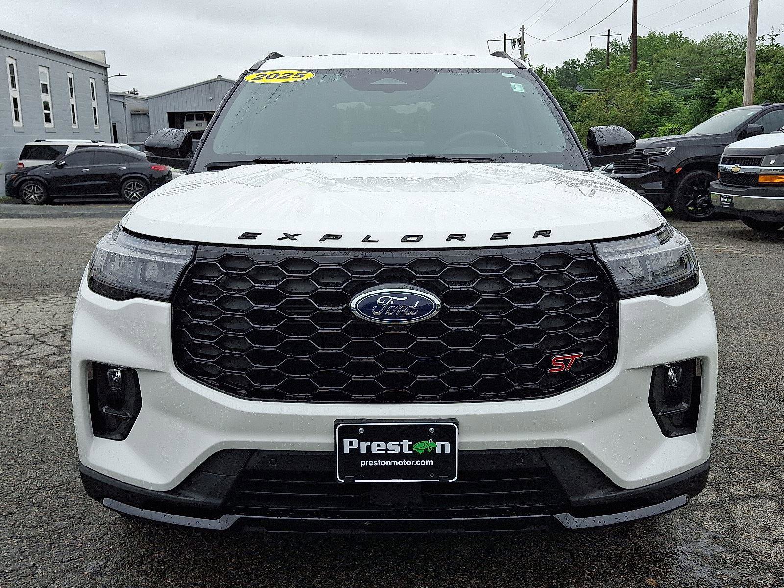 Used 2025 Ford Explorer ST w/ Sun And Sound Package image 2