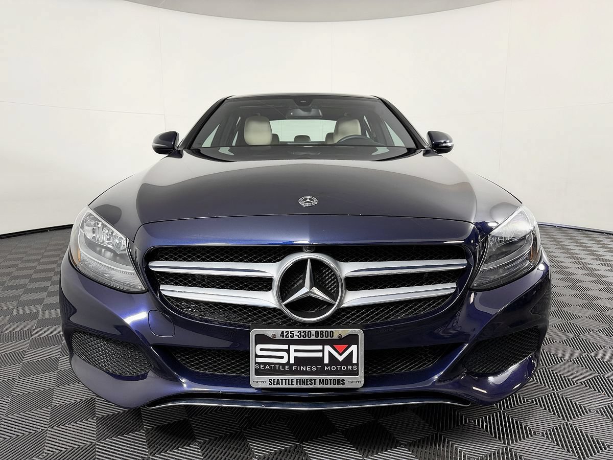 Used 2018 Mercedes-Benz C 300 4MATIC Sedan image 4