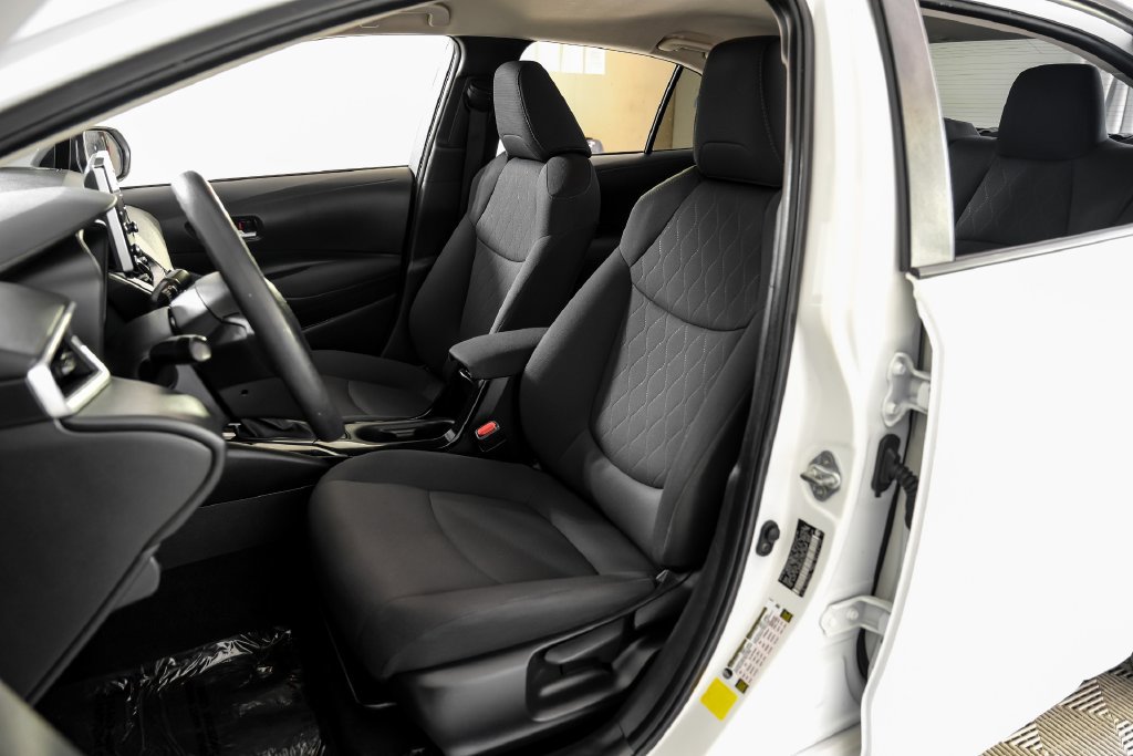 Used 2020 Toyota Corolla LE FWD image 32