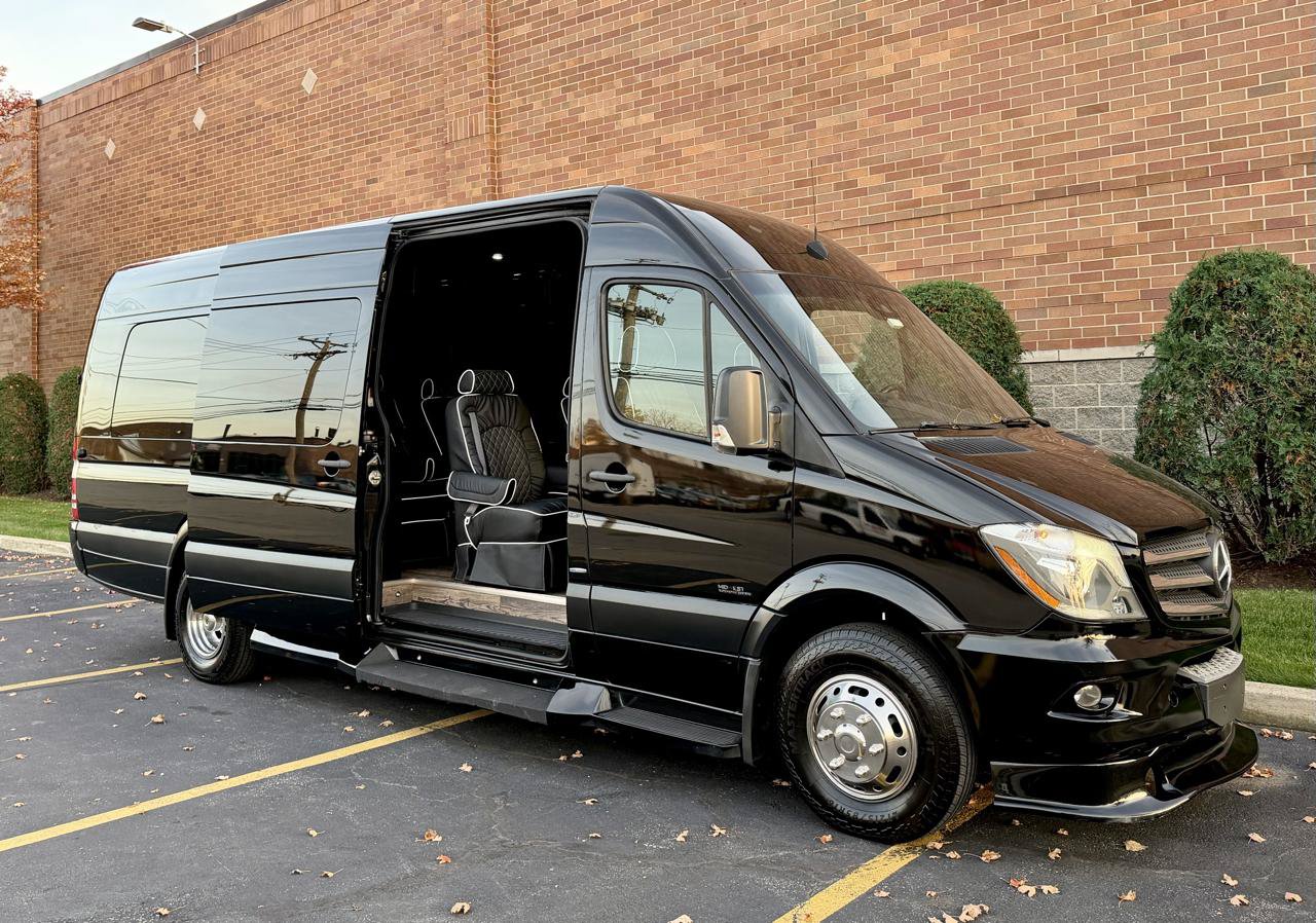 Used 2016 Mercedes-Benz Sprinter 3500 image 28
