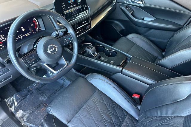 Used 2023 Nissan Rogue Platinum w/ Platinum Premium Package image 9