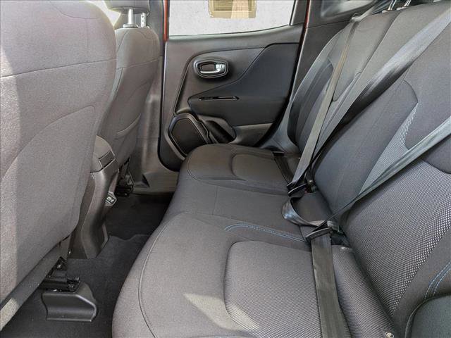 Used 2021 Jeep Renegade Latitude image 18