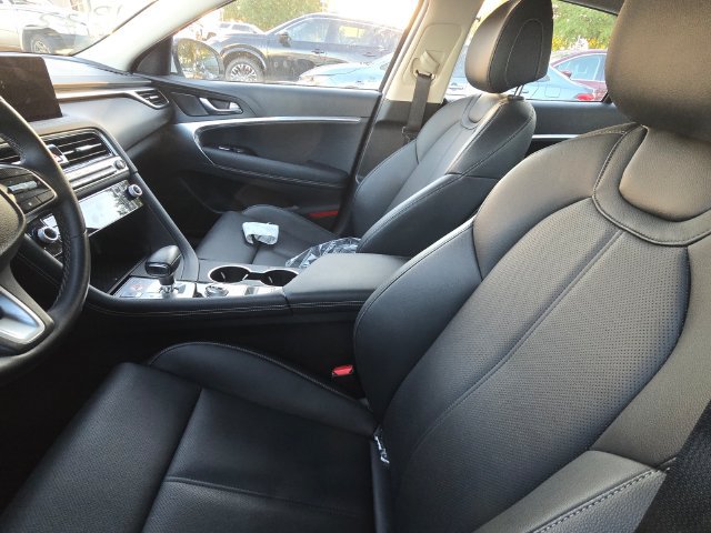 Used 2026 Genesis G70 2.5T RWD image 7
