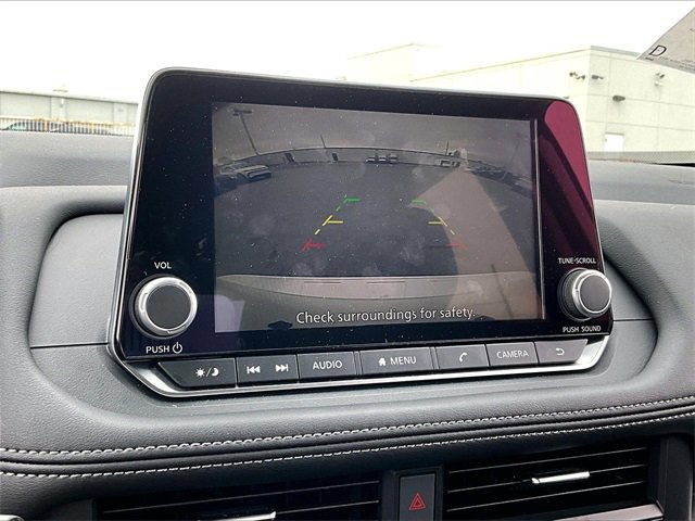 Used 2025 Nissan Rogue SV image 23