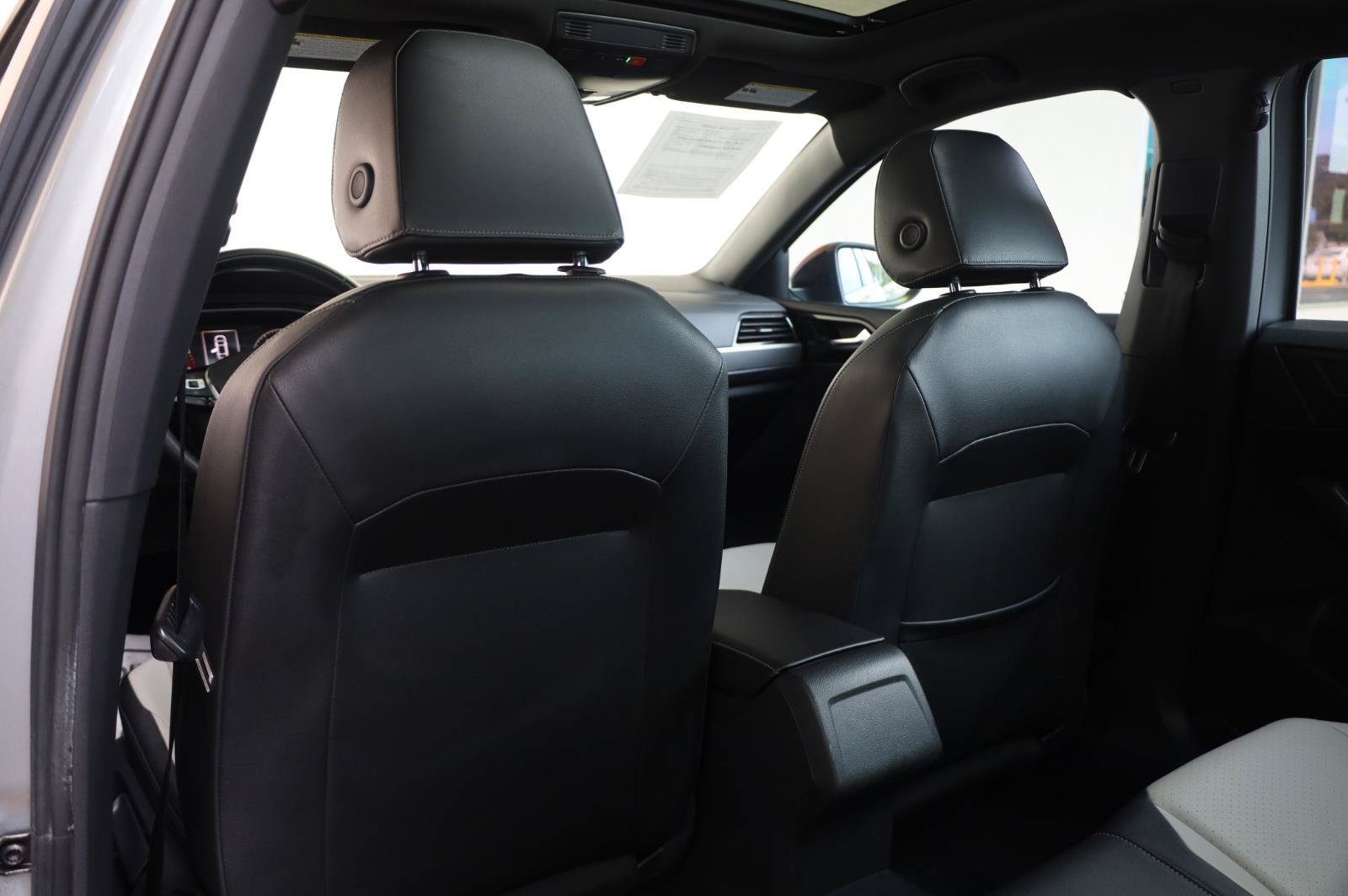 Used 2020 Volkswagen Jetta R-Line FWD image 21