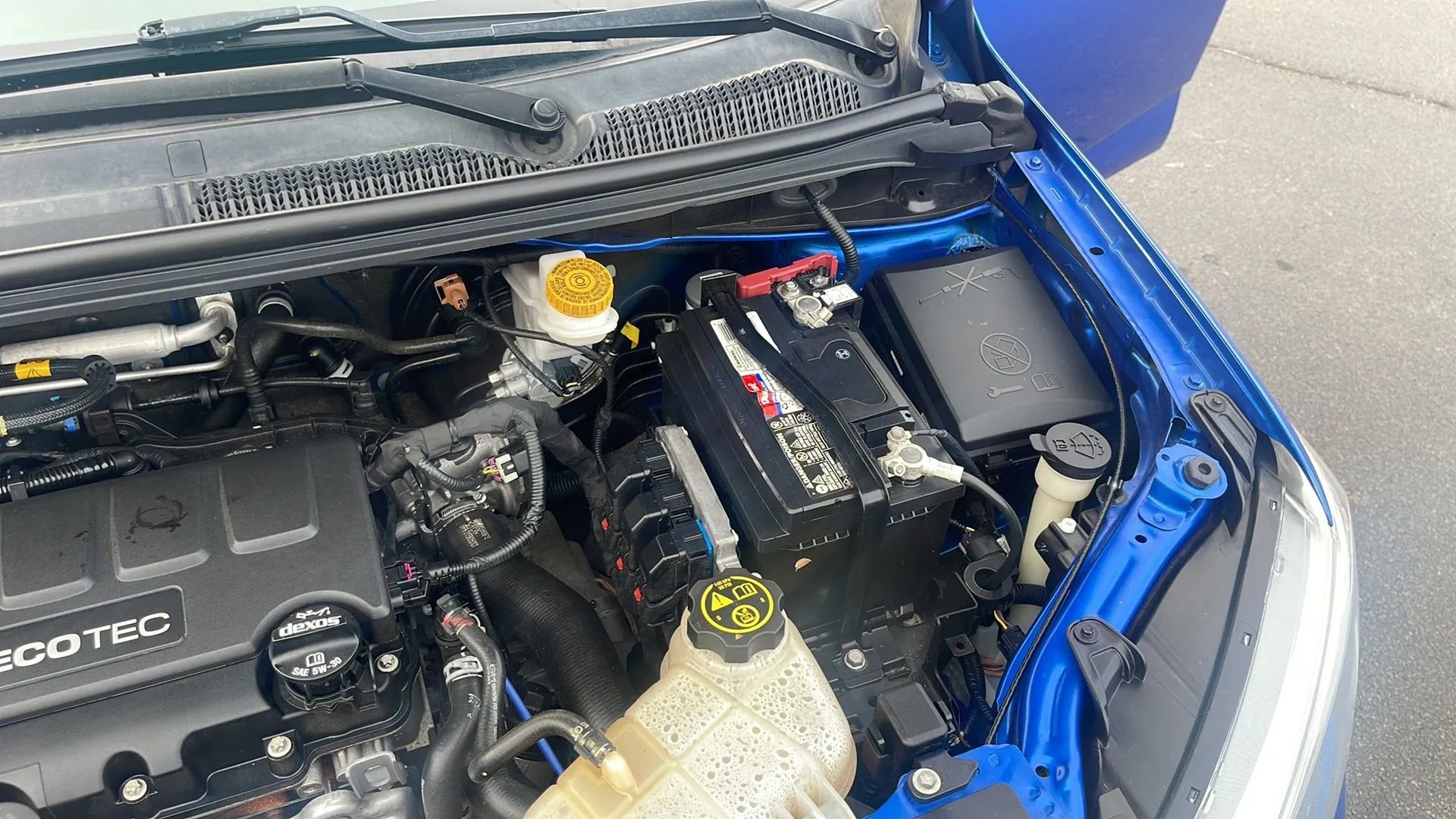 Used 2020 Chevrolet Sonic LT image 30