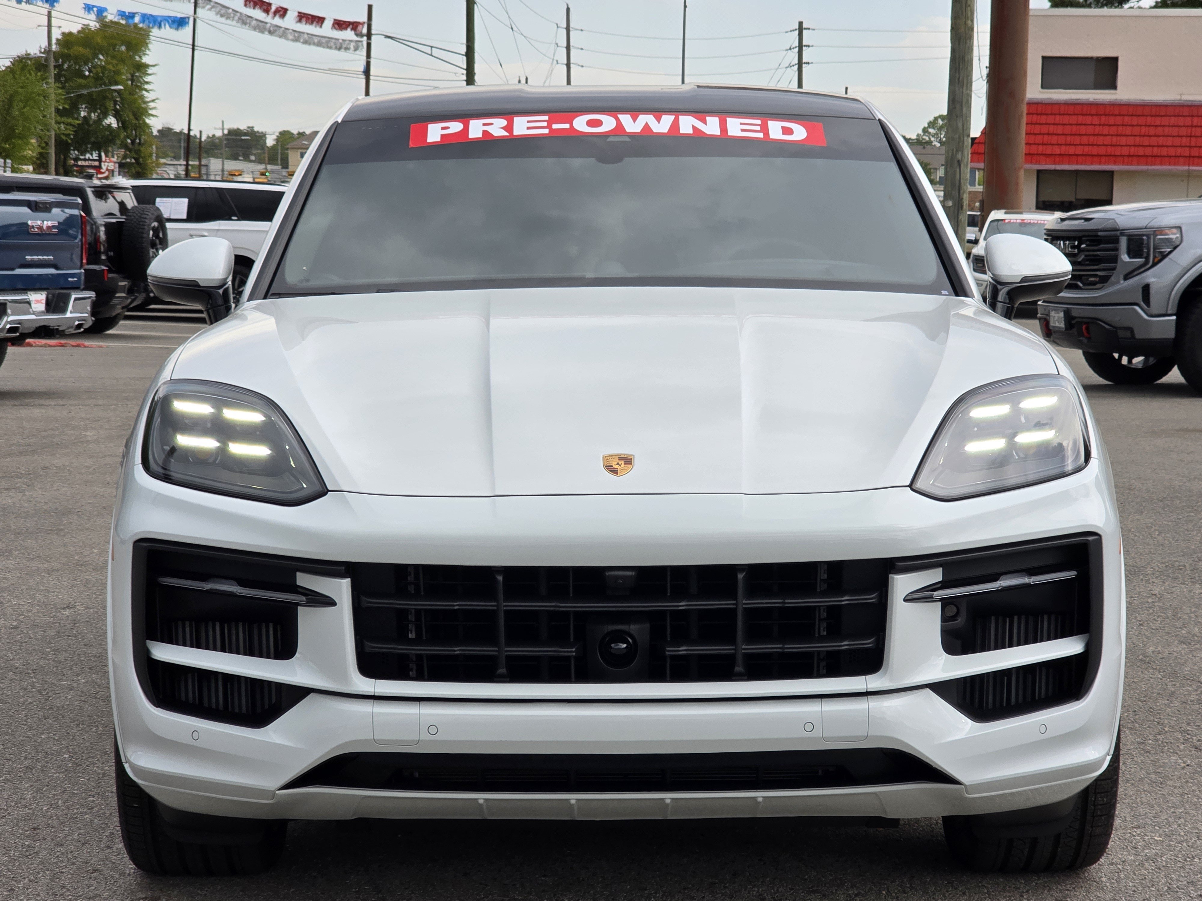 Used 2025 Porsche Cayenne GTS AWD/4WD image 2