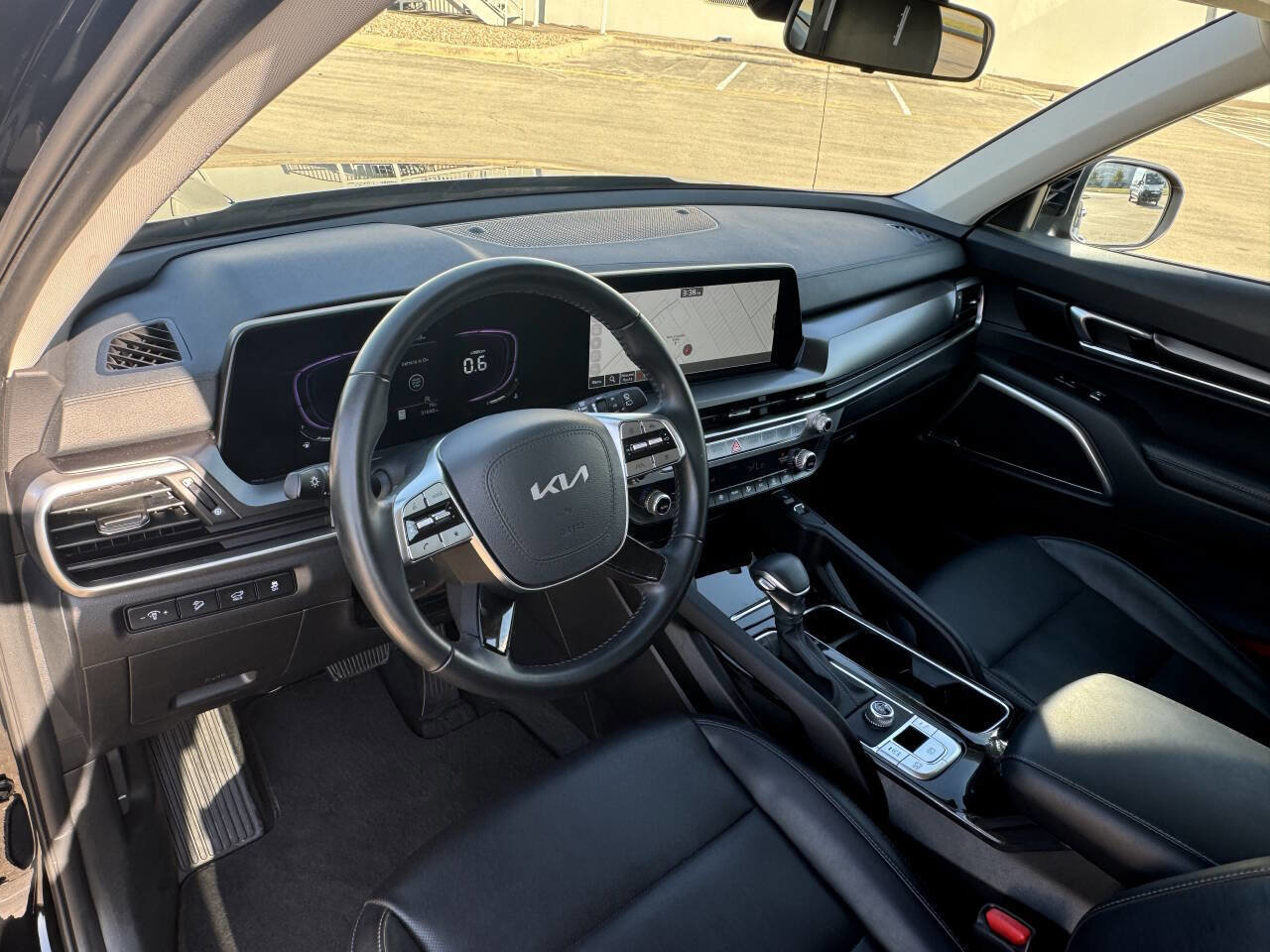 Used 2025 Kia Telluride S image 11