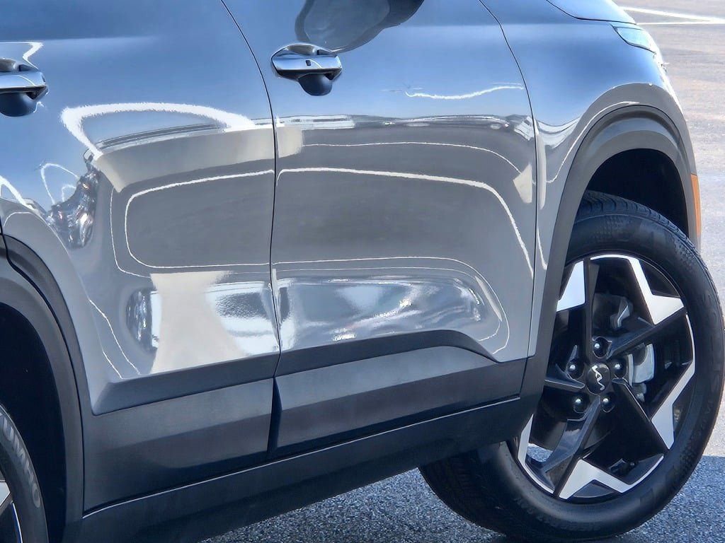 Used 2024 Kia Seltos EX image 12