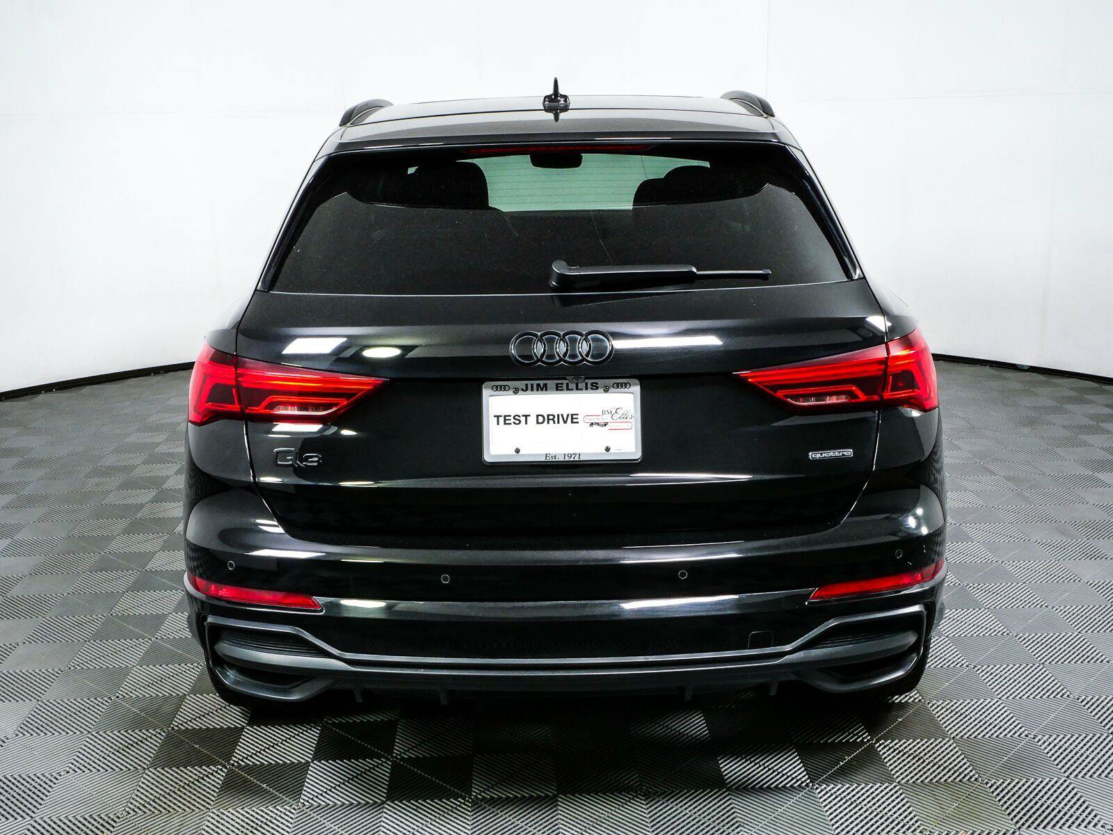 Used 2021 Audi Q3 2.0T Premium Plus w/ Premium Plus Package AWD/4WD image 30