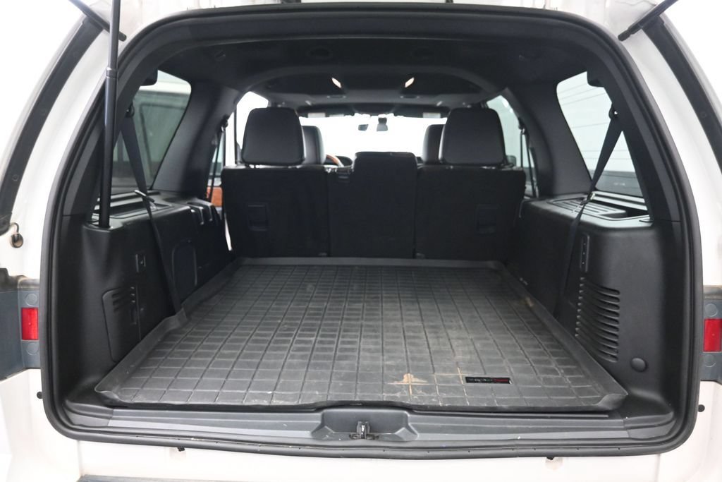 Used 2016 Lincoln Navigator Select AWD/4WD image 30