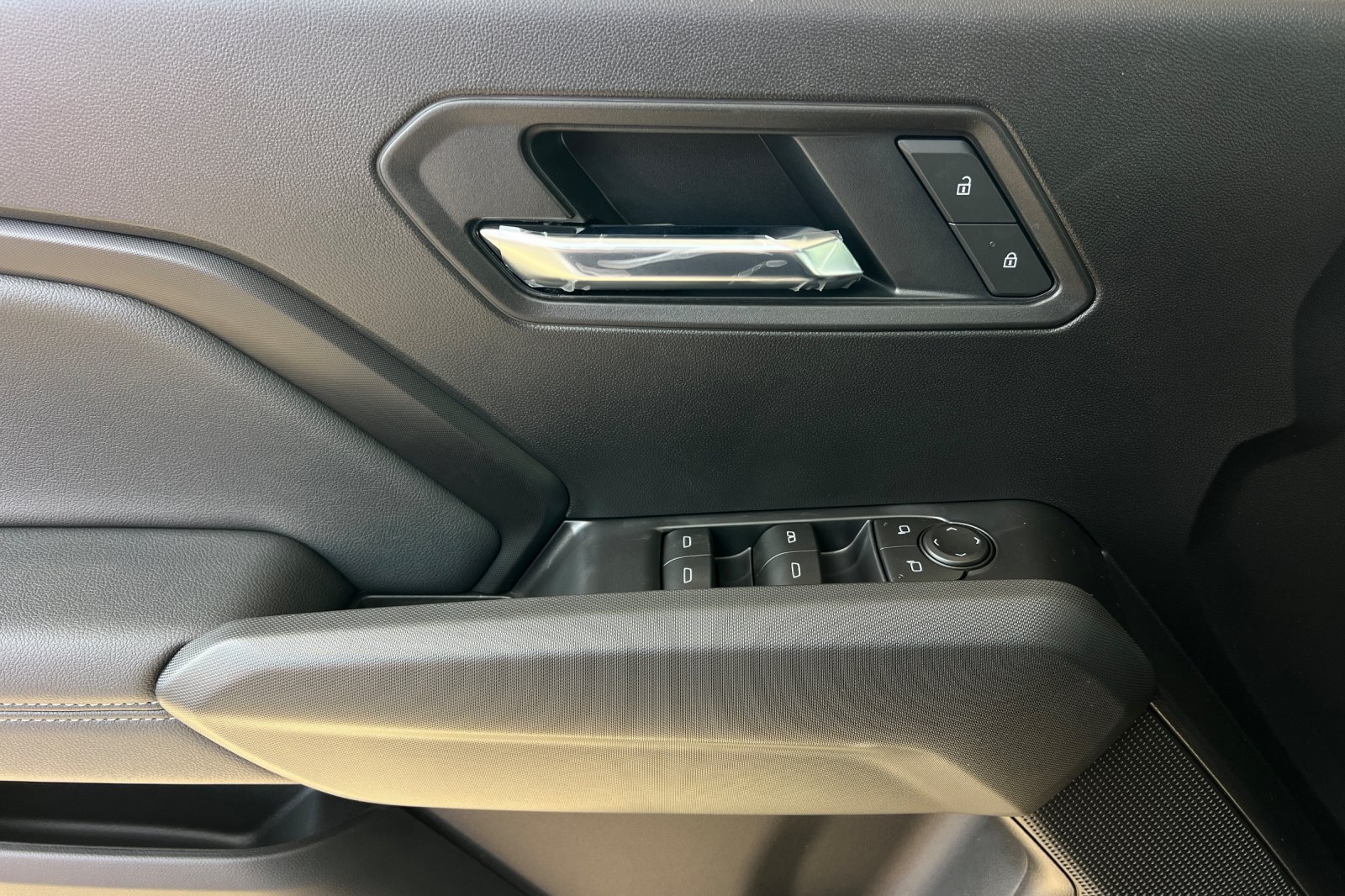 New 2026 GMC Canyon Elevation RWD image 9