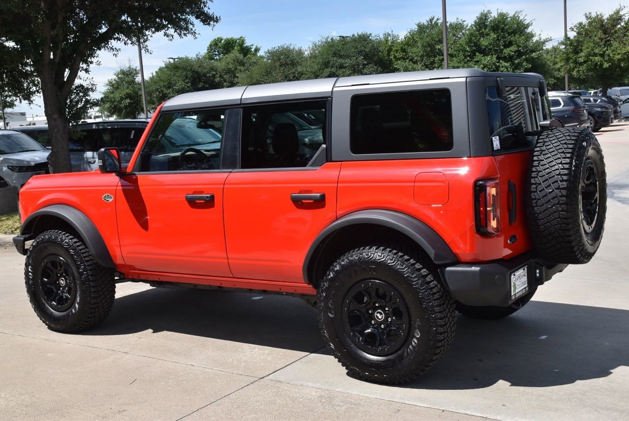 Certified 2024 Ford Bronco Wildtrak AWD/4WD image 11