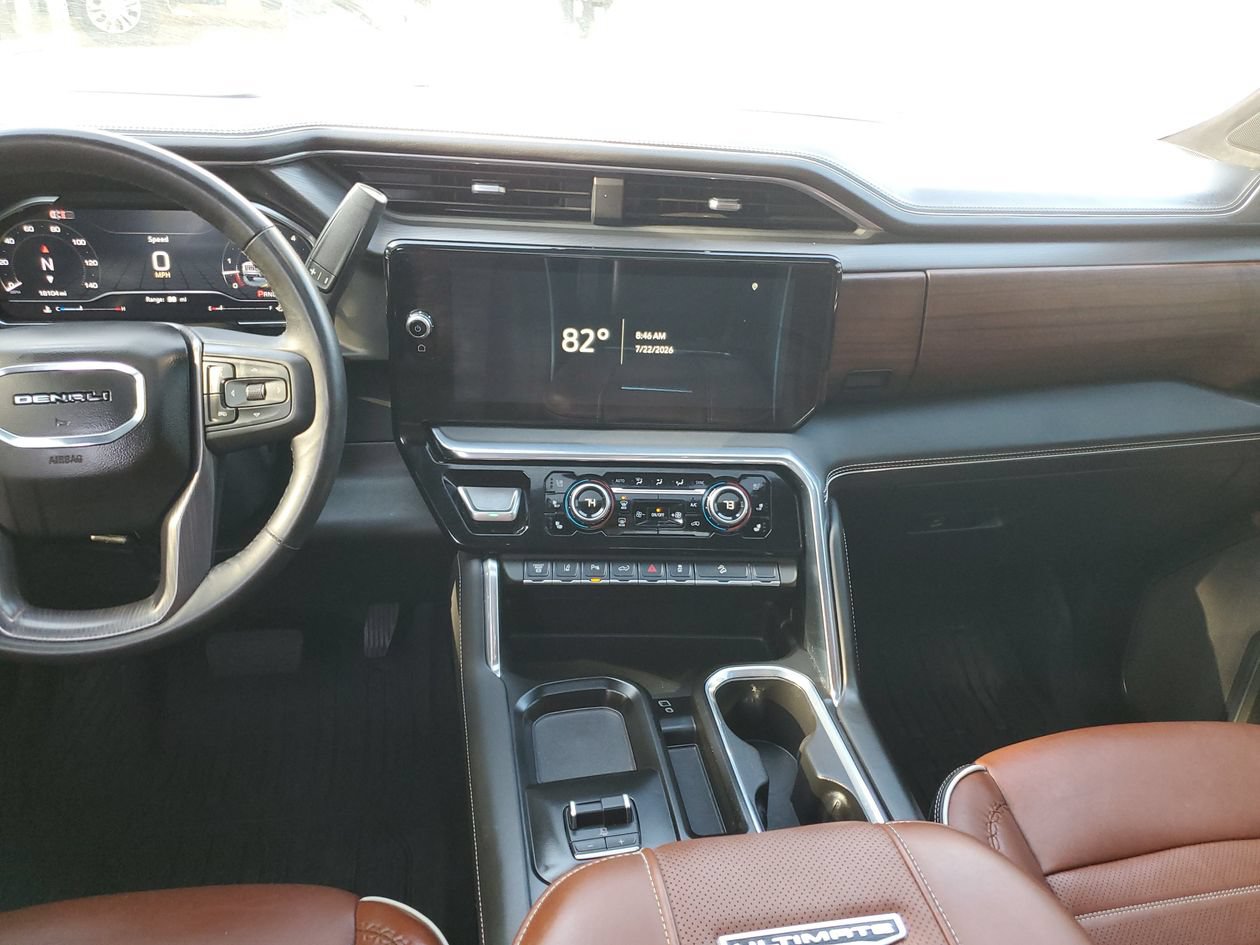 Used 2025 GMC Sierra 3500 Denali Ultimate AWD/4WD image 14