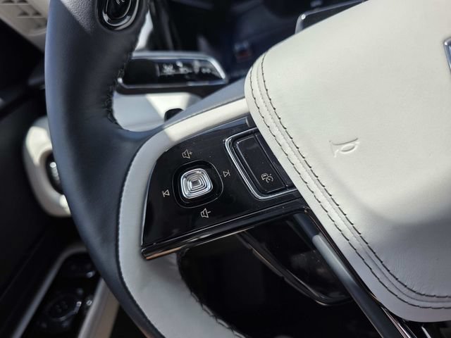 New 2026 Lincoln Aviator 2WD image 13
