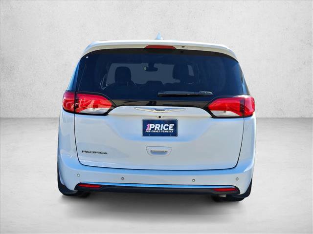 Used 2019 Chrysler Pacifica Touring Plus w/ Tire & Wheel Group image 6