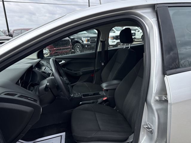 Used 2017 Ford Focus SE w/ SE Winter Package image 22