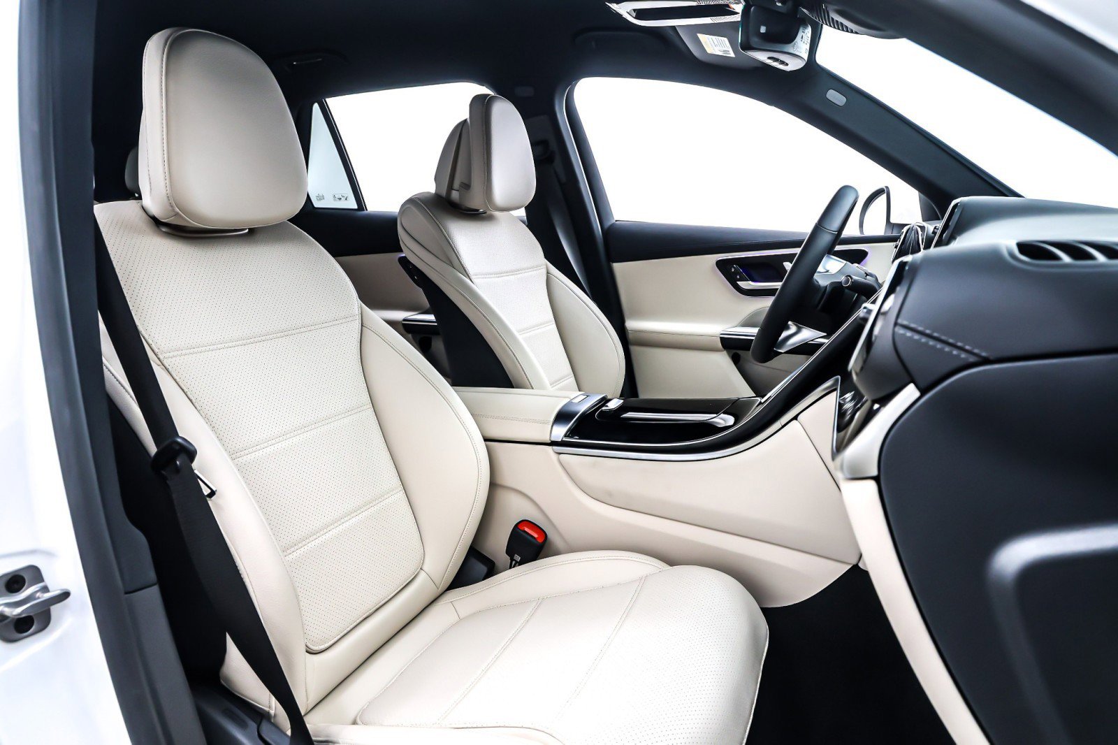 Certified 2025 Mercedes-Benz GLC 350e 4MATIC image 9