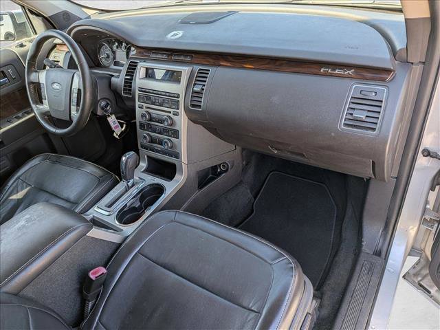 Used 2011 Ford Flex SEL w/ Rapid Spec Order Code FWD image 24