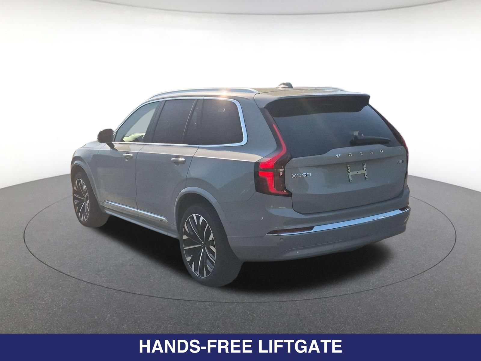 New 2026 Volvo XC90 B5 Ultra AWD/4WD image 9