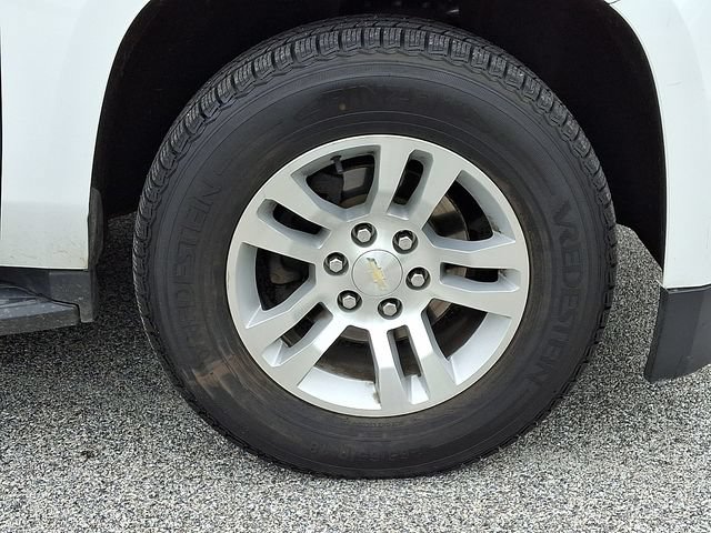 Used 2019 Chevrolet Suburban LT RWD image 11