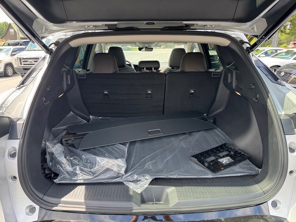 New 2025 Nissan Murano Platinum w/ Cargo Package image 10