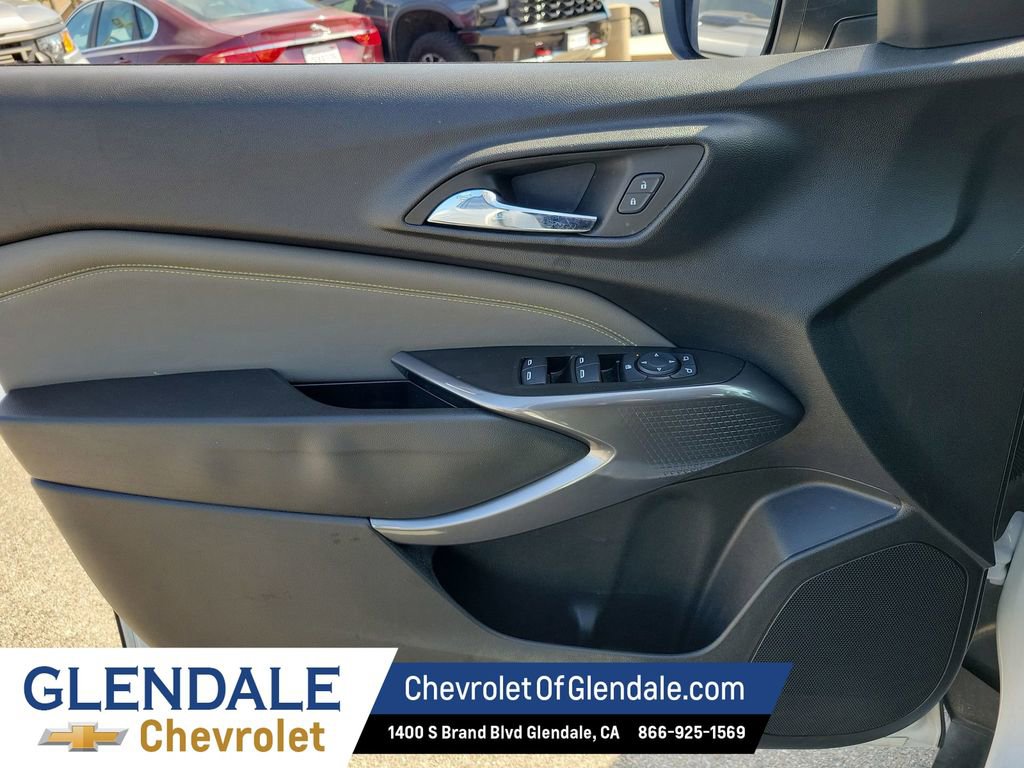 Used 2024 Chevrolet Trax ACTIV w/ Sunroof Package image 38