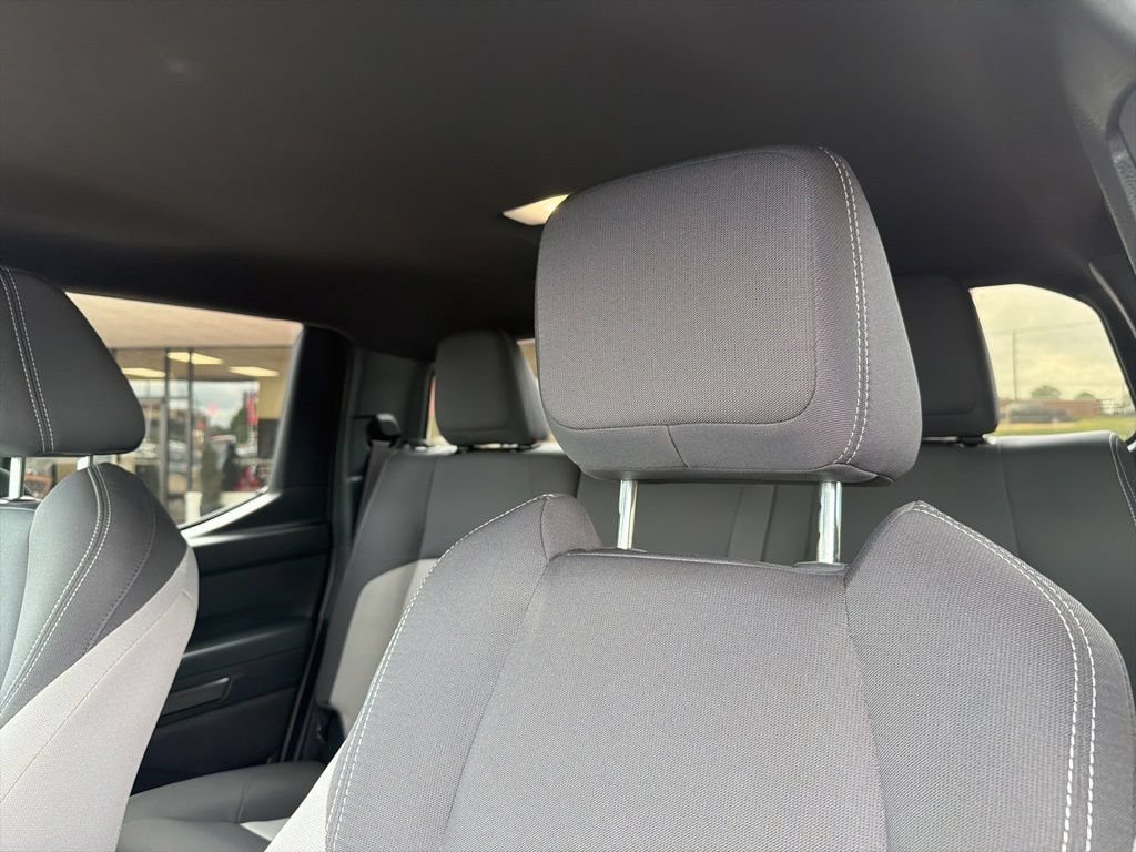 Used 2024 Toyota Tacoma TRD Off-Road AWD/4WD image 17