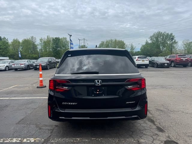 Used 2025 Honda Odyssey Sport-L image 3
