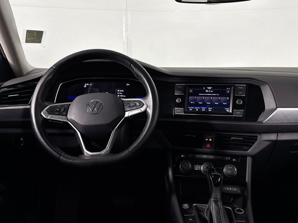Used 2024 Volkswagen Jetta SE FWD image 12